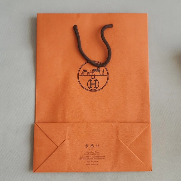 Hermes shopping bag Faubourg Saint-Honore, Paris - Picture 2 of 2